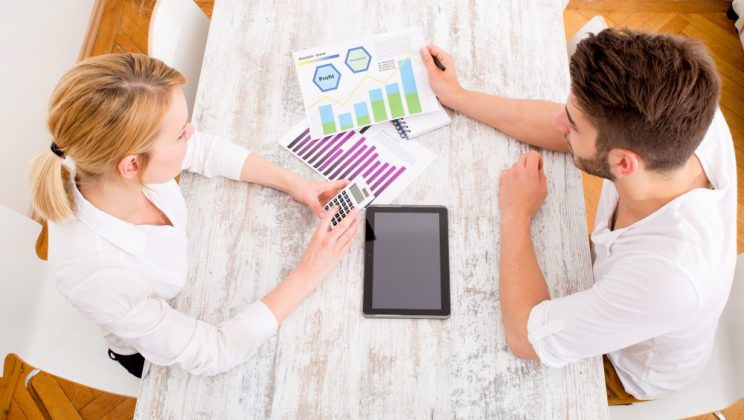 Strategii de economisire pentru tineri