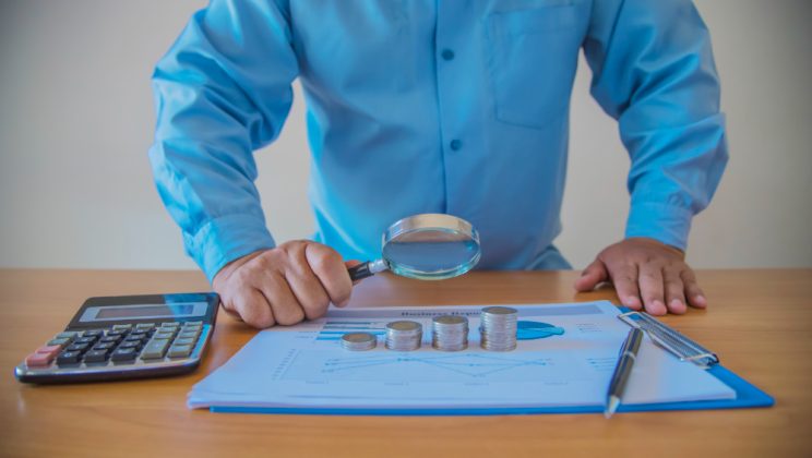 Beneficiile certificării CFA (Chartered Financial Analyst) pentru cariera ta