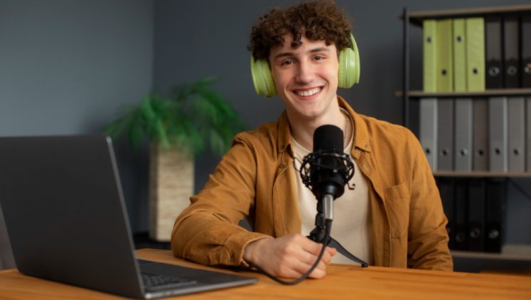 Cum lansezi un micro-podcast de 5 minute pe Spotify în mai puțin de o oră