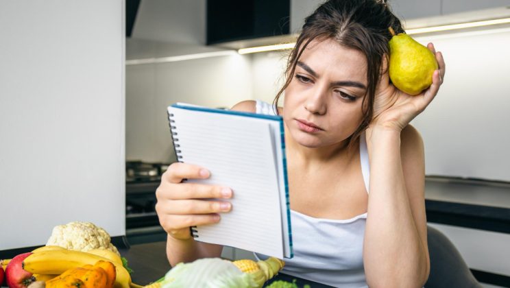 Cele mai frecvente greșeli pe care le facem în alimentație