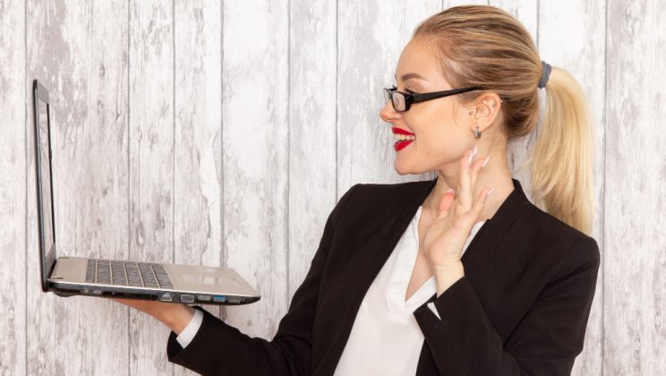 Paradoxul transparenței în comunicarea digitală